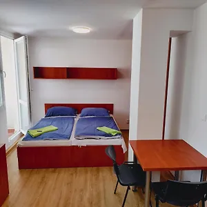 https://hostel-blanice.praguehotelsweb.com