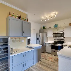 https://phoenix-condo-with-patio-about-3-mi-to-airport.hotelsofphoenix.com
