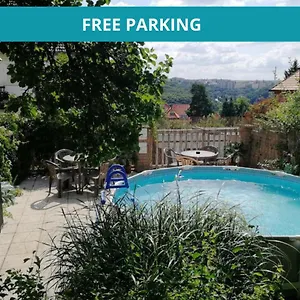 https://flamingo-apartments.praguehotelsweb.com